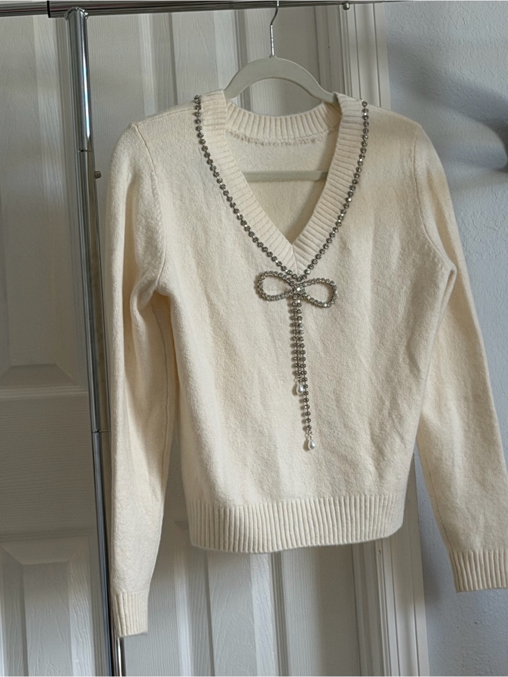 LOFT Cream V-Neck Sweater with Crystal Bow Necklace Detail